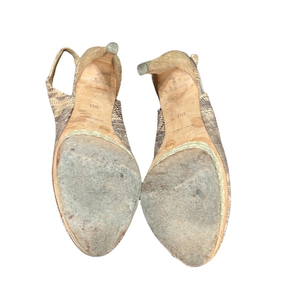 BCBGMAXAZRIA Snakeskin Print Slingback Pumps Size 8 - Picture 8 of 9